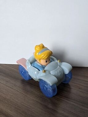 Mattel Little People - Disney Princess Cinderrella Wheelies toy car